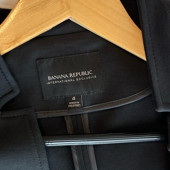 Banana Republic Unstructured Stretch Ponte Blazer in Black 4 - Picture 16 of 16